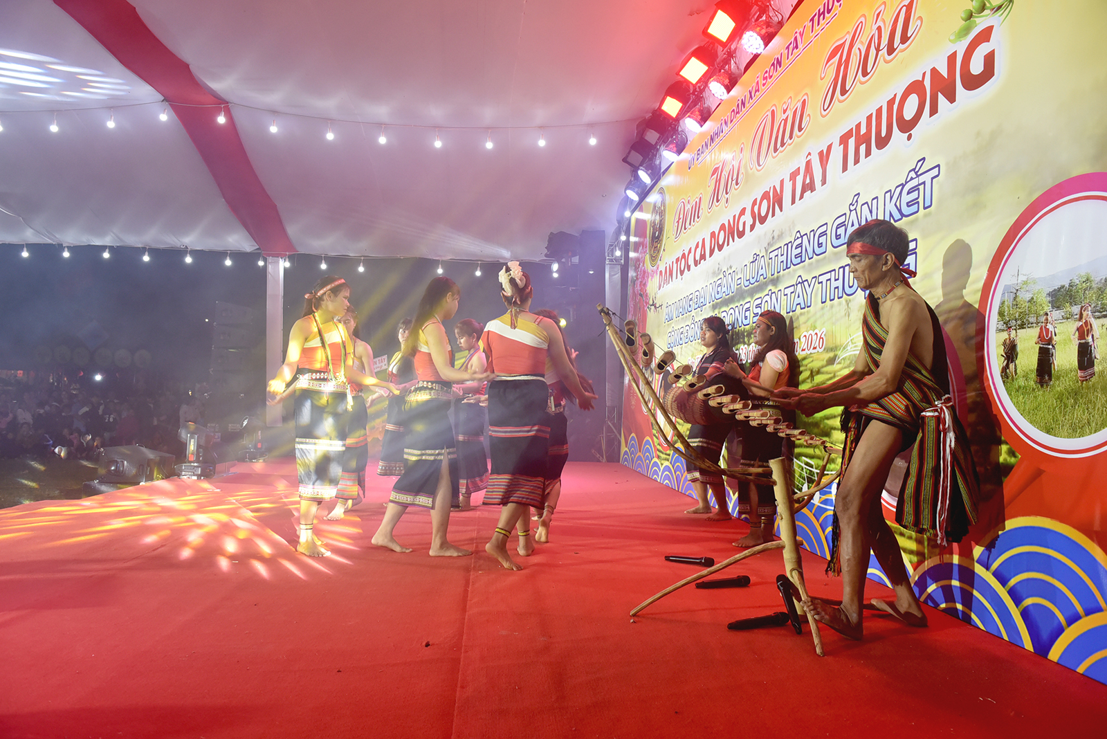 doc dao van hoa dan gian cong chieng o son tay thuong - 5