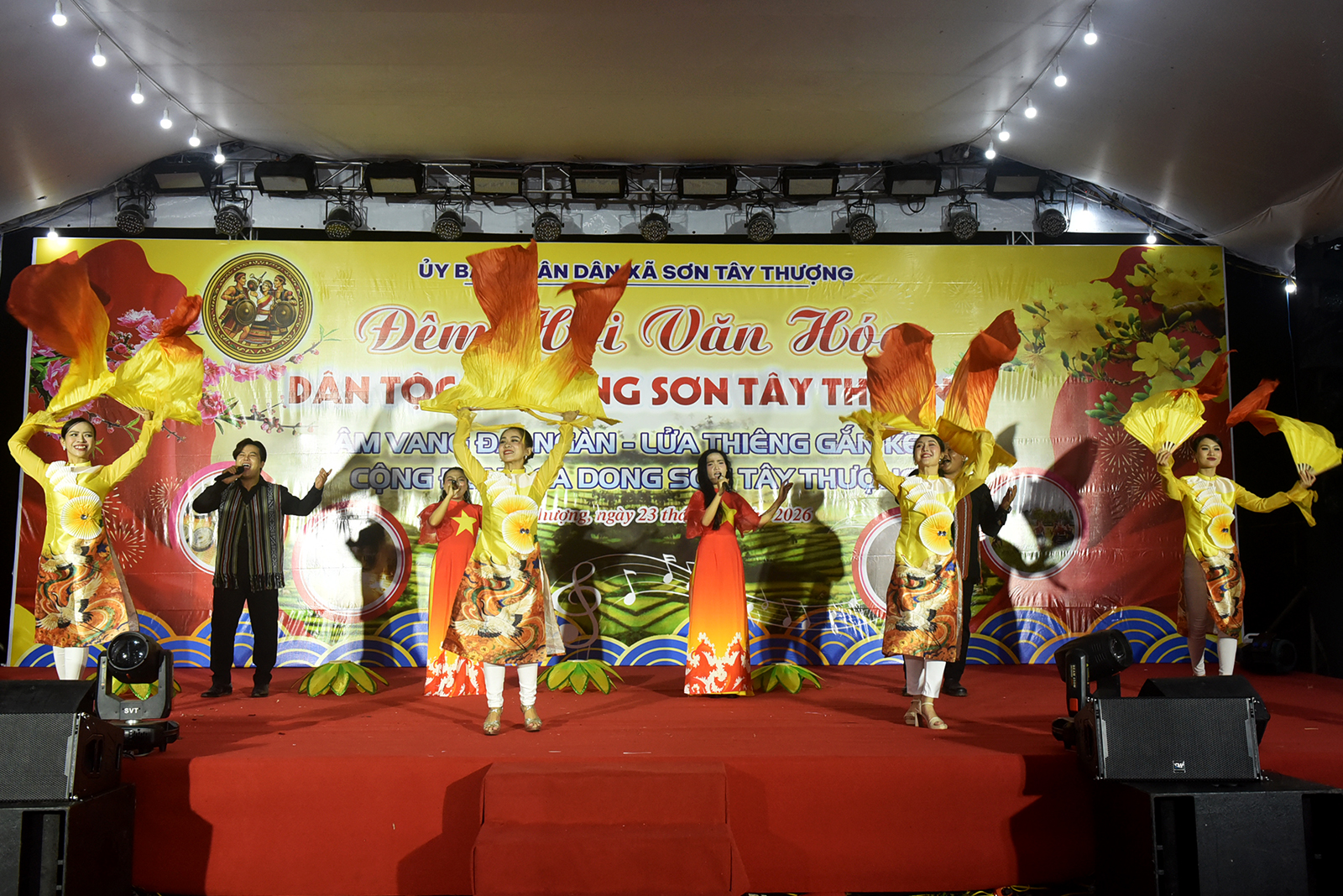 doc dao van hoa dan gian cong chieng o son tay thuong - 14