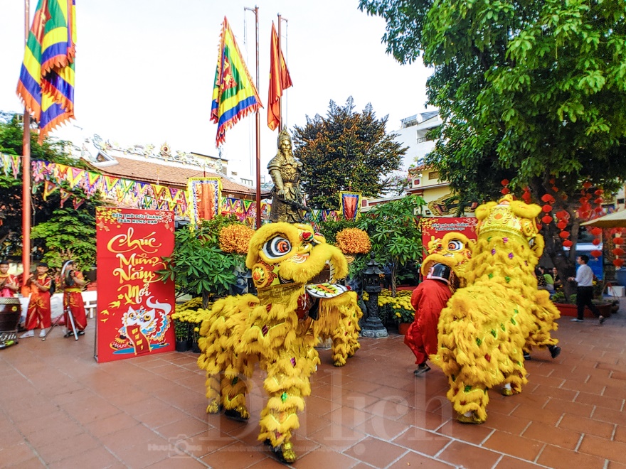 Trẩy hội Đền Trần: Điểm hẹn tâm linh hào khí Đông A giữa lòng phố thị - 2