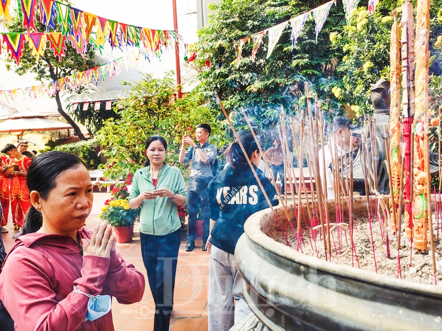 Trẩy hội Đền Trần: Điểm hẹn tâm linh hào khí Đông A giữa lòng phố thị - 6