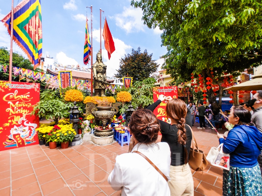 Trẩy hội Đền Trần: Điểm hẹn tâm linh hào khí Đông A giữa lòng phố thị - 15