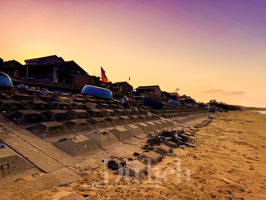 Biển chiều Lệ Thủy, du bước bên gành đá nghe hàng dương ru hát ngàn năm - 16