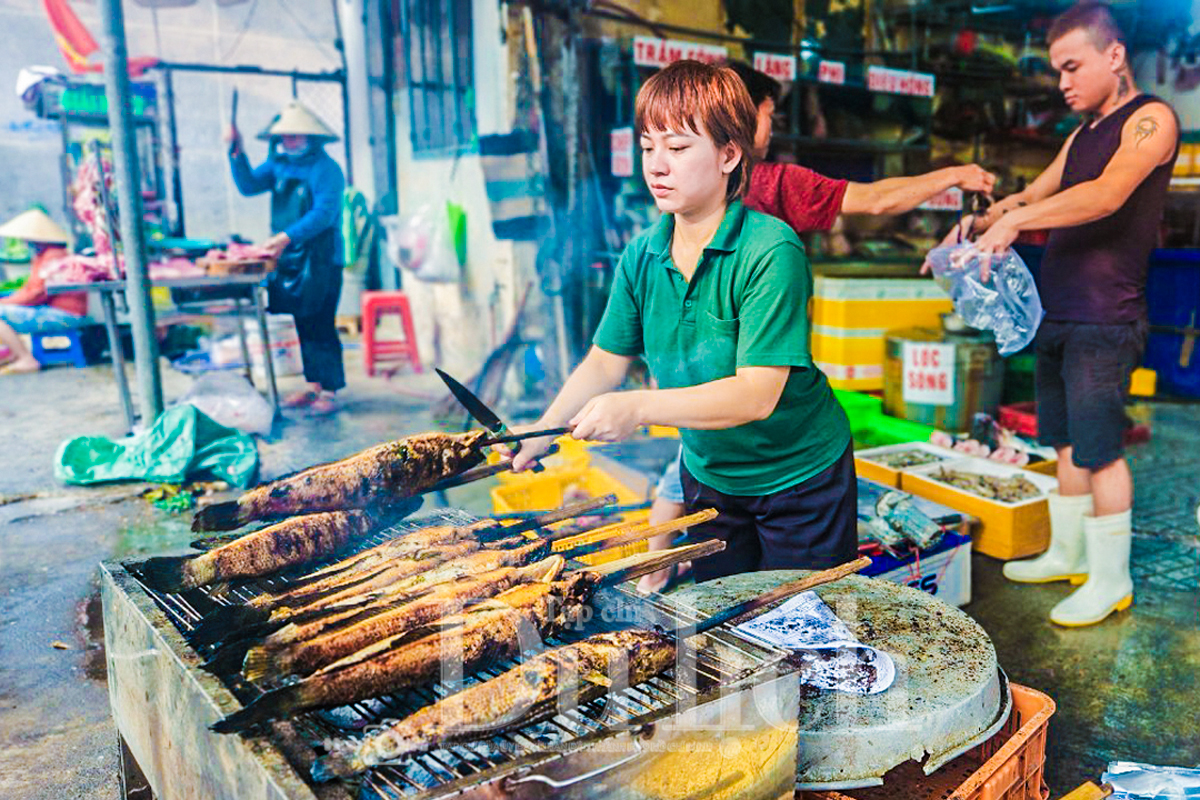 Con cá lóc nướng trui và câu chuyện khẩn hoang trên mâm lễ Mùng 10 - 1