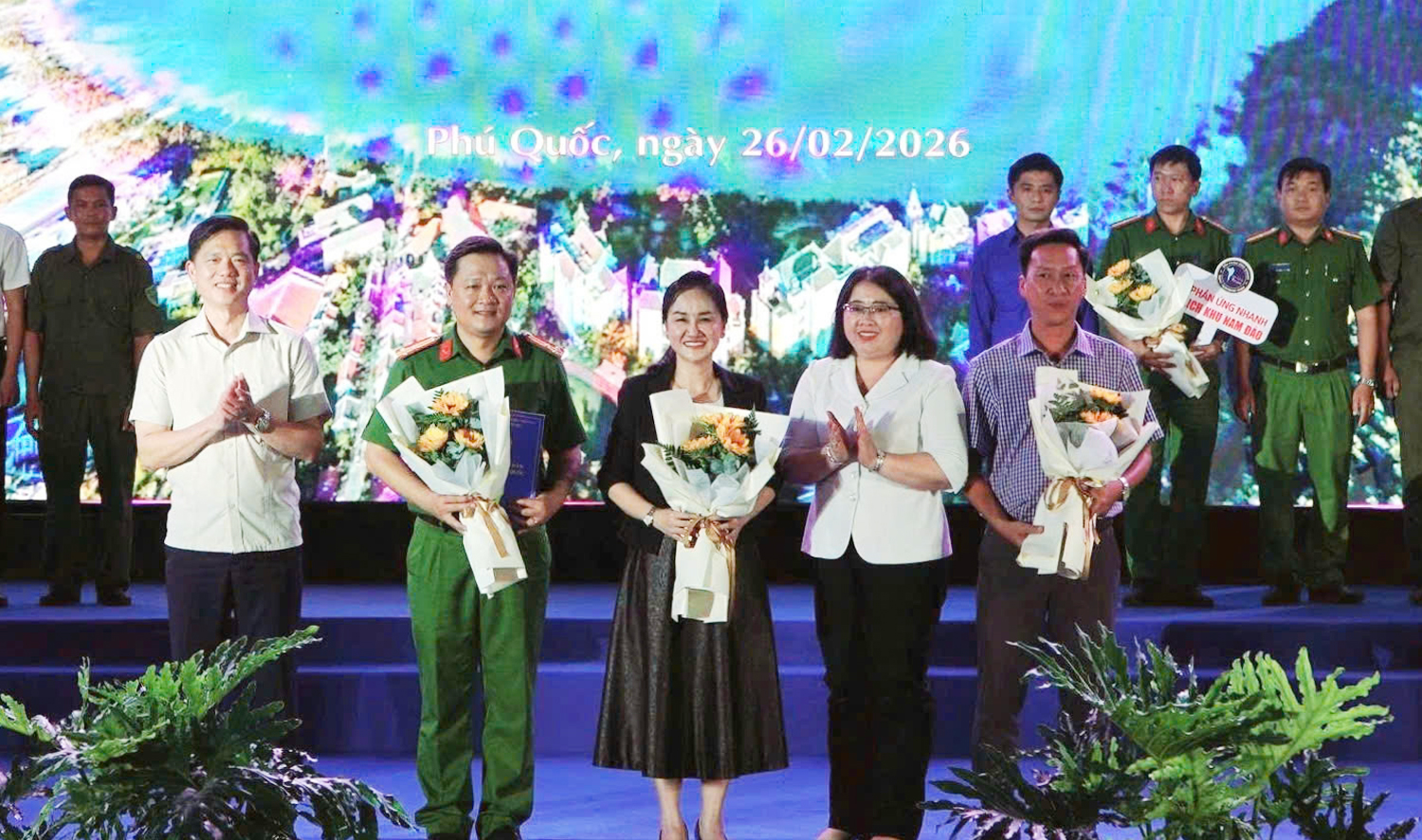 Những 'người lính tinh nhuệ' trên mặt trận du lịch ở Phú Quốc - 2