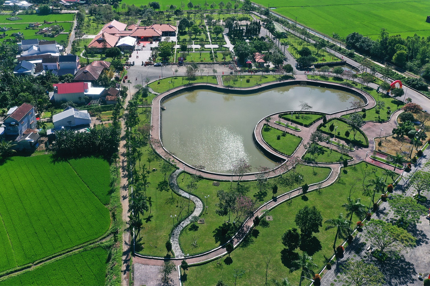 hon 1.500 hien vat tai hien cuoc doi vi nuoc, vi dan cua thu tuong pham van dong - 18