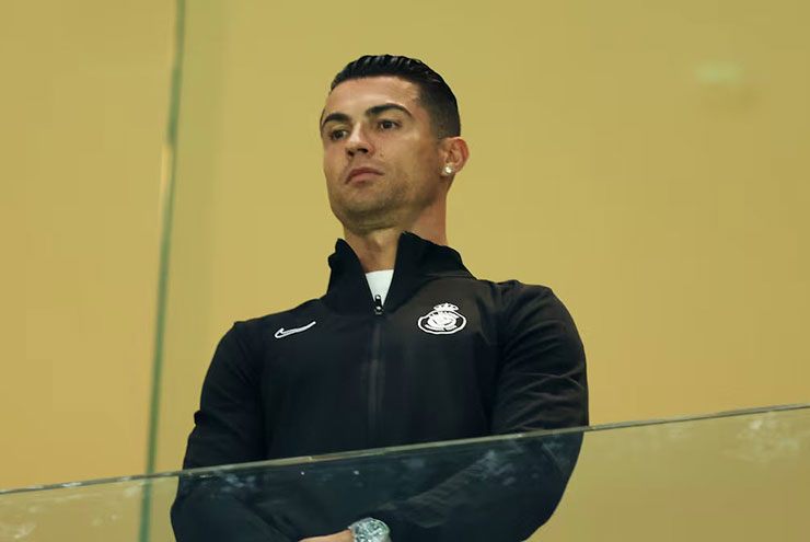 Ronaldo bị cấm thi đấu tại Tây Ban Nha sau khi mua CLB ở giải hạng Hai - 1