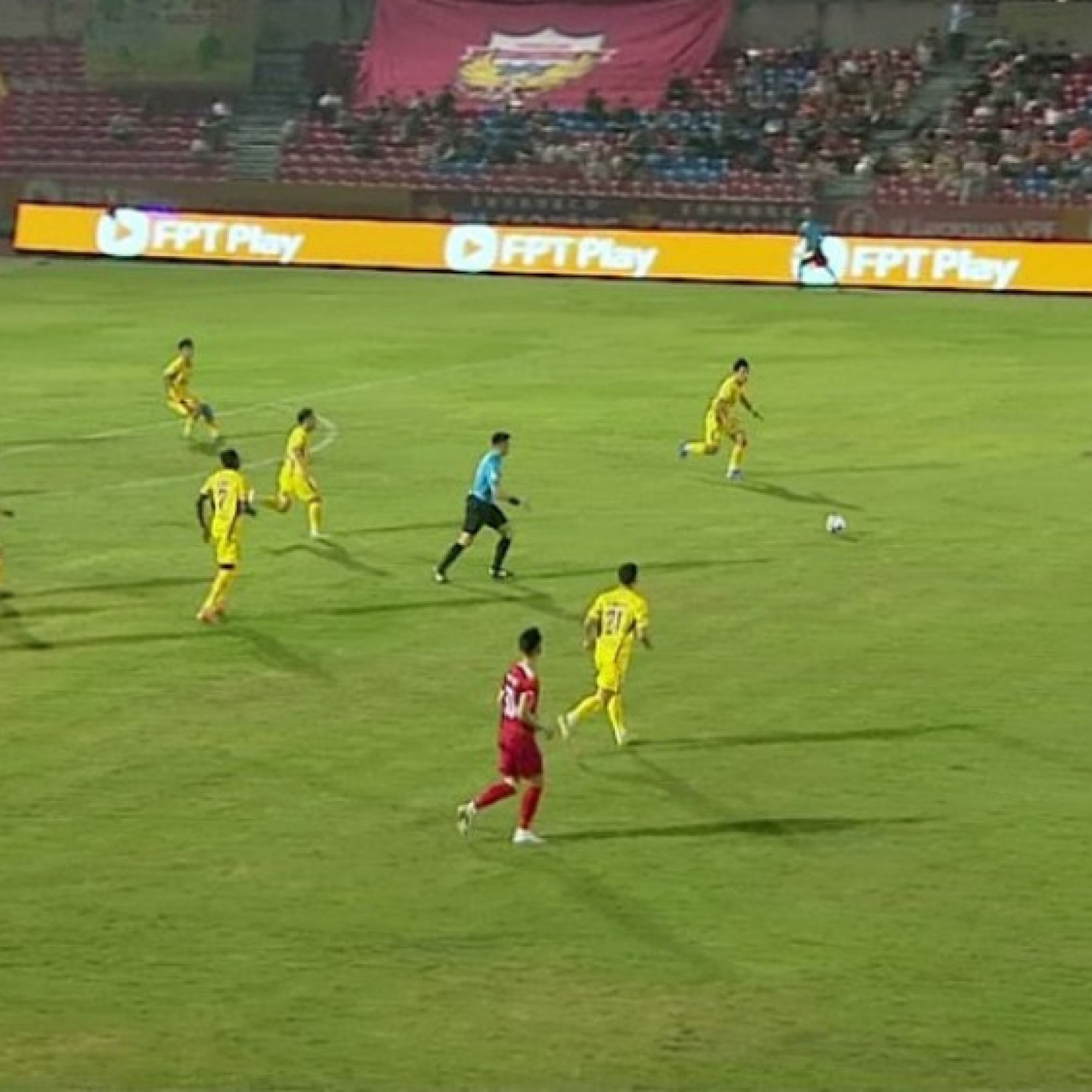  - Video bóng đá Hà Tĩnh - Sông Lam Nghệ An: Siêu phẩm sút xa (V-League)