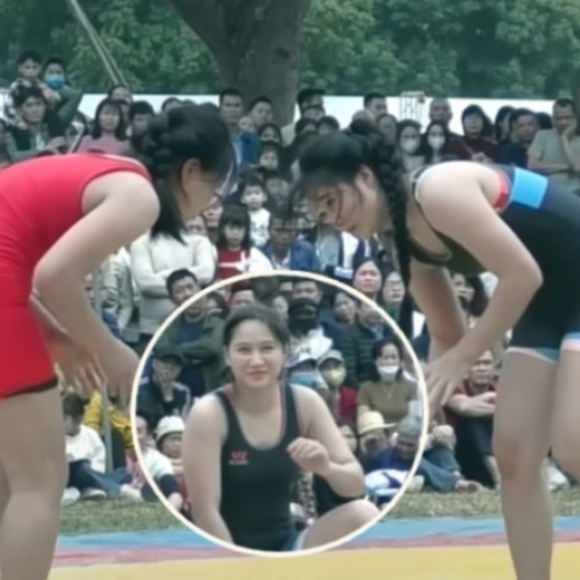 Thể thao - Cô gái "xinh như tiên nữ hạ phàm", làm bừng sáng sới vật hội làng