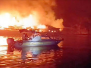 41 người thoát nạn trong vụ cháy tàu du lịch ở Hạ Long