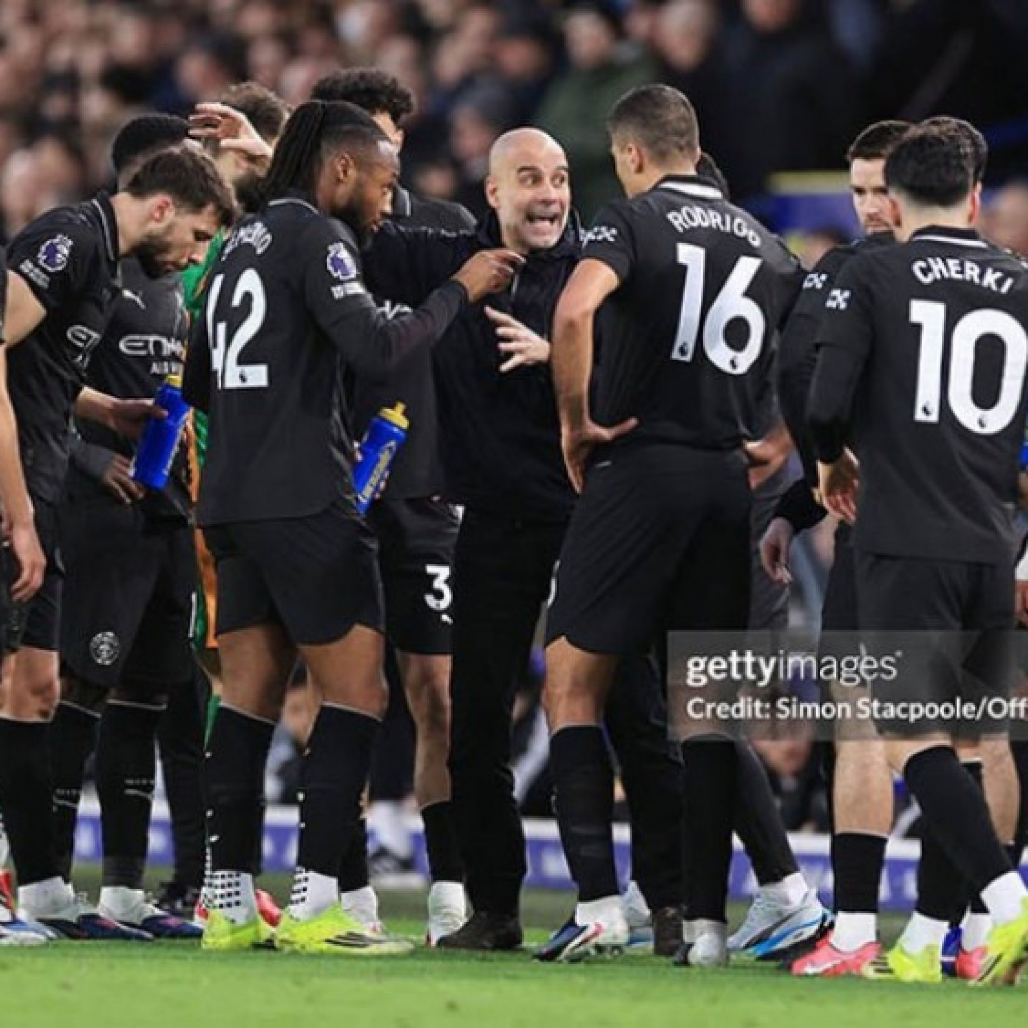  - Man City phô diễn đẳng cấp: "Chấp" Haaland vẫn hạ Leeds, Arsenal run rẩy trên đỉnh