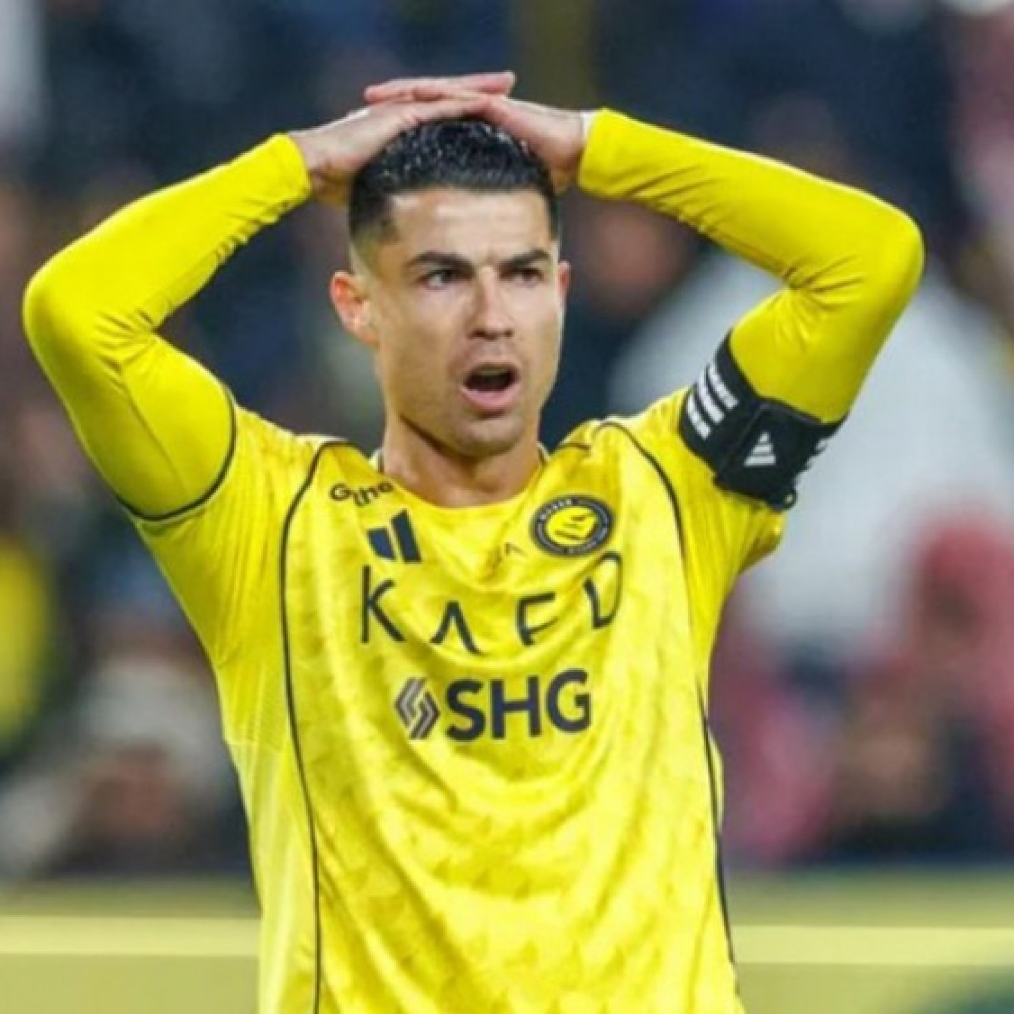  - Ác mộng Ronaldo nối dài kỷ lục đá hỏng phạt đền, dính chấn thương