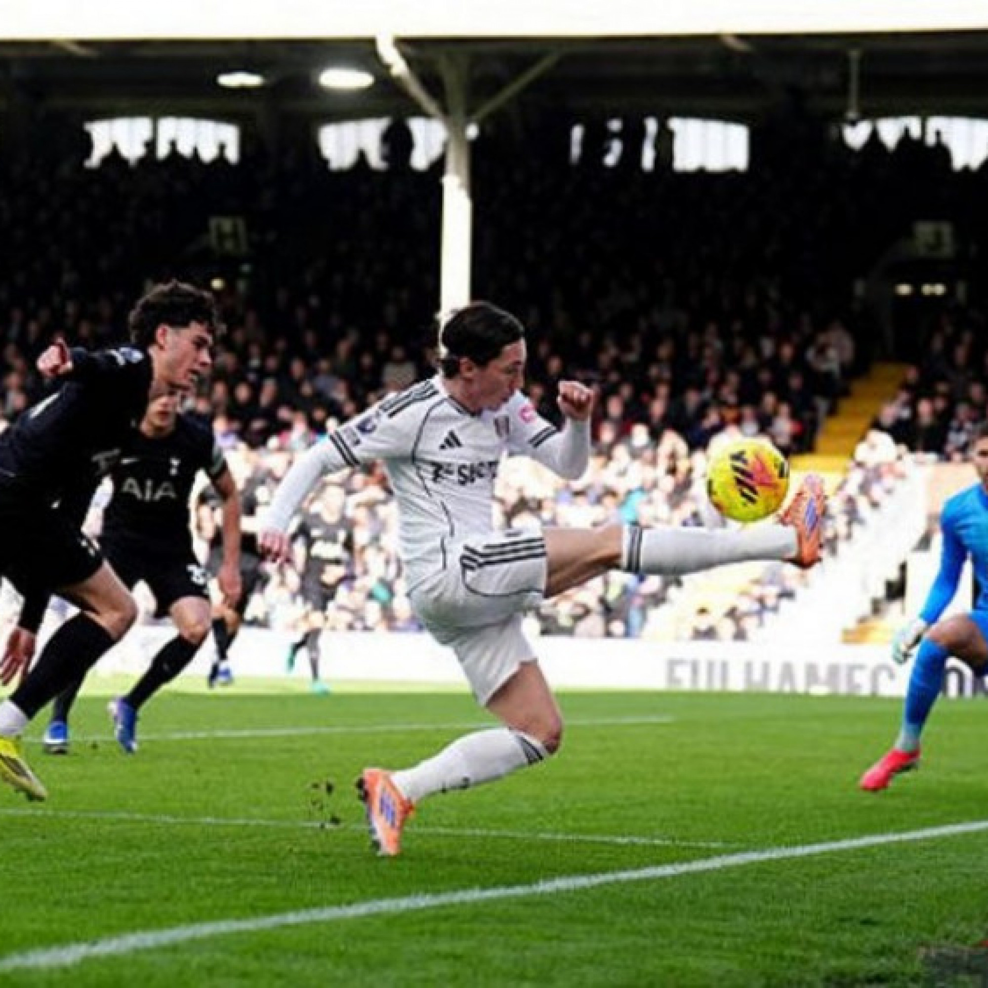  - Video bóng đá Fulham - Tottenham: Màn giải cứu hiệp 2 bất thành (Ngoại hạng Anh)