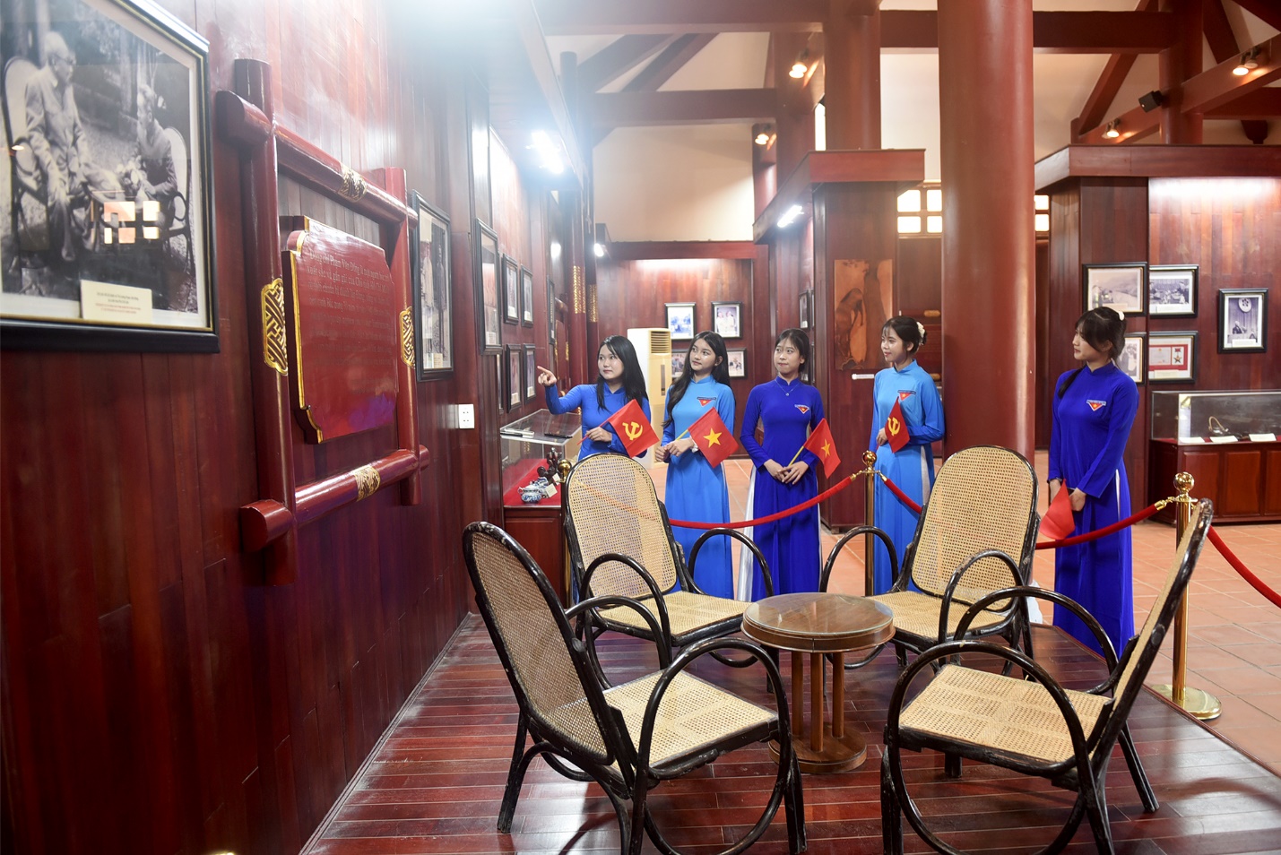 lanh dao dang, nha nuoc du le ky niem  120 nam ngay sinh thu tuong pham van dong - 8