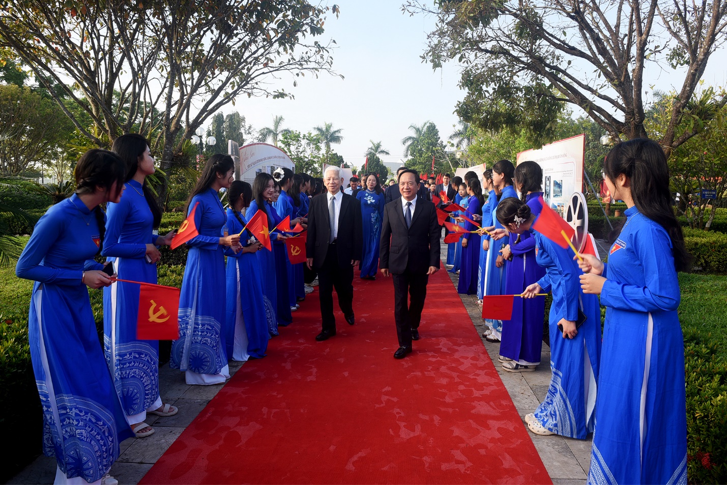 lanh dao dang, nha nuoc du le ky niem  120 nam ngay sinh thu tuong pham van dong - 2