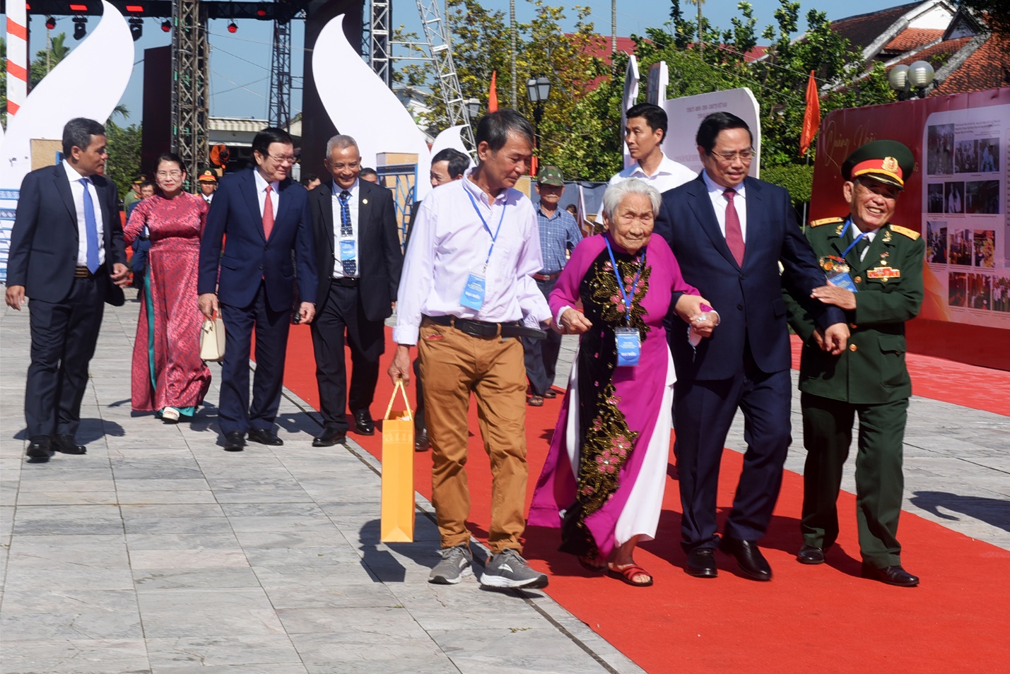 lanh dao dang, nha nuoc du le ky niem  120 nam ngay sinh thu tuong pham van dong - 4