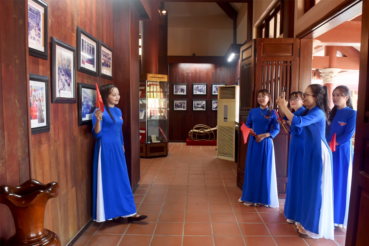 lanh dao dang, nha nuoc du le ky niem  120 nam ngay sinh thu tuong pham van dong - 6