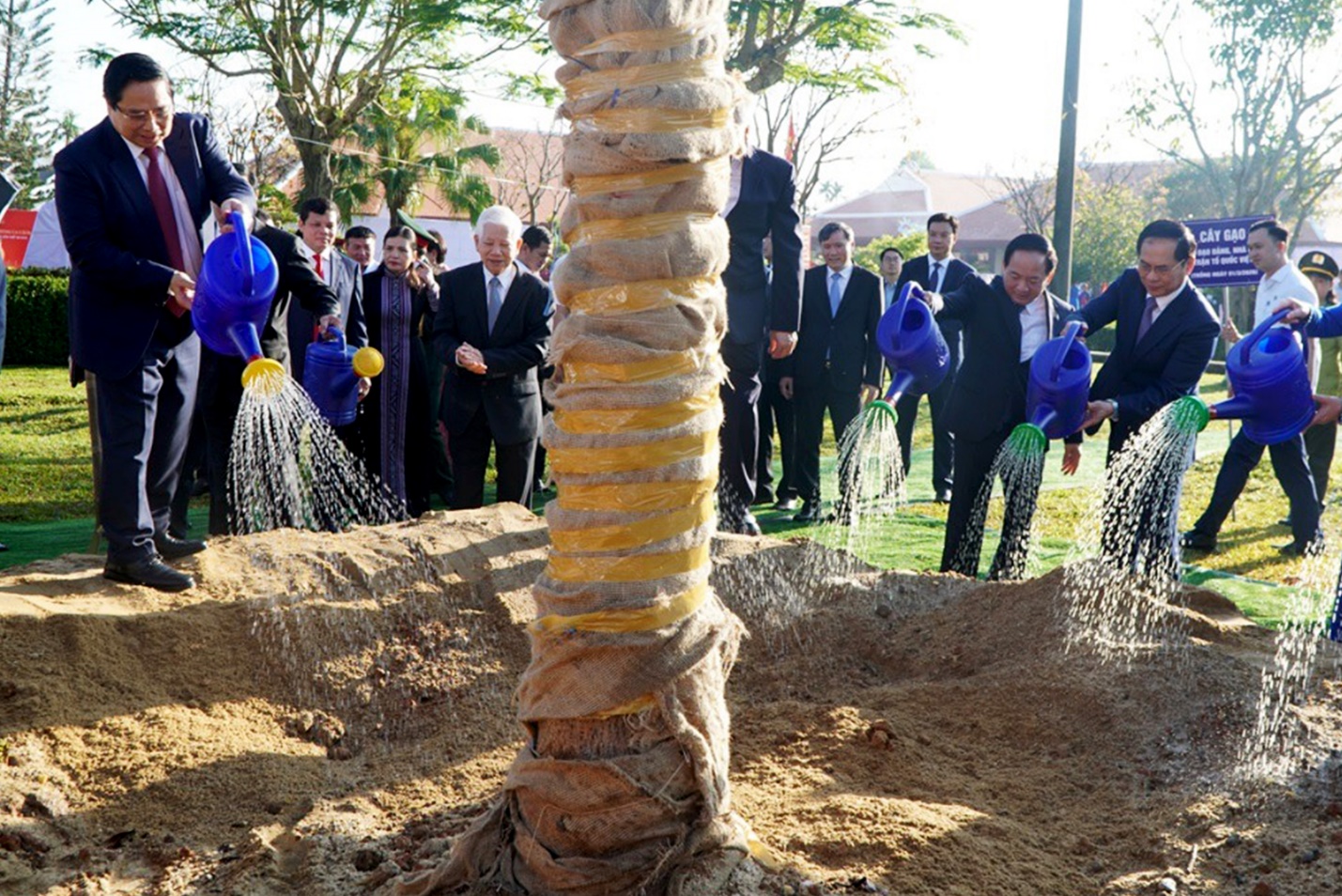 lanh dao dang, nha nuoc du le ky niem  120 nam ngay sinh thu tuong pham van dong - 26