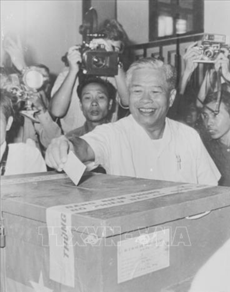 tong tuyen cu 1976: loi tuyen bo ve vi the cua mot nha nuoc doc lap, thong nhat - 15