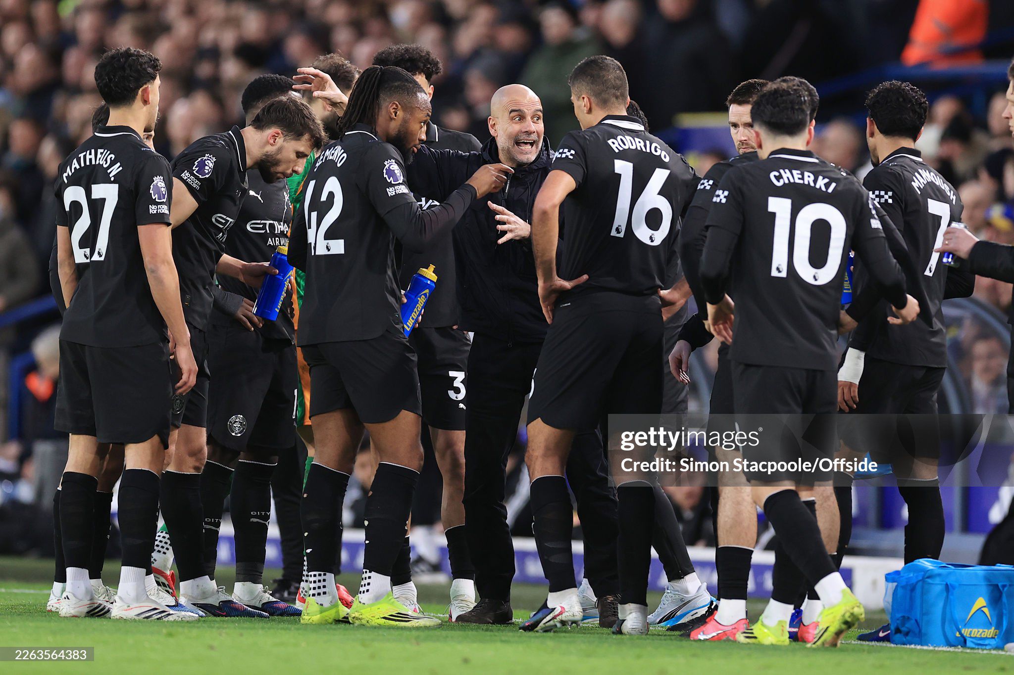 Man City nghẹt thở hạ Leeds: HLV Guardiola & người hùng Semenyo nói gì? - 2
