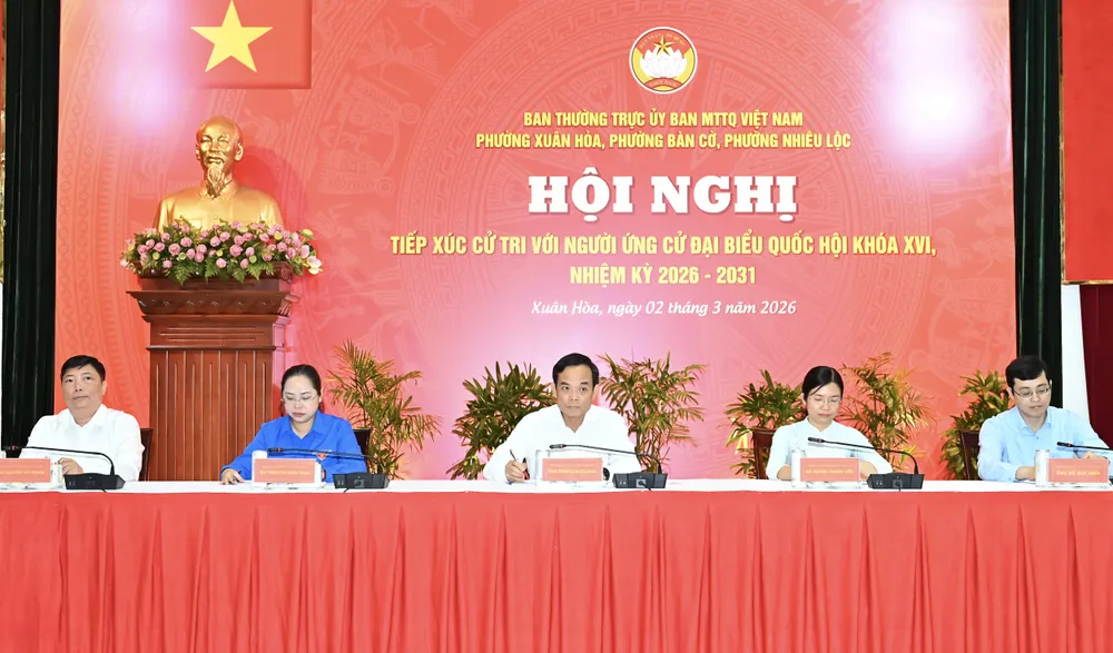 Bí thư Thành ủy TP.HCM Trần Lưu Quang tiếp xúc cử tri tại đơn vị bầu cử số 6 - 1