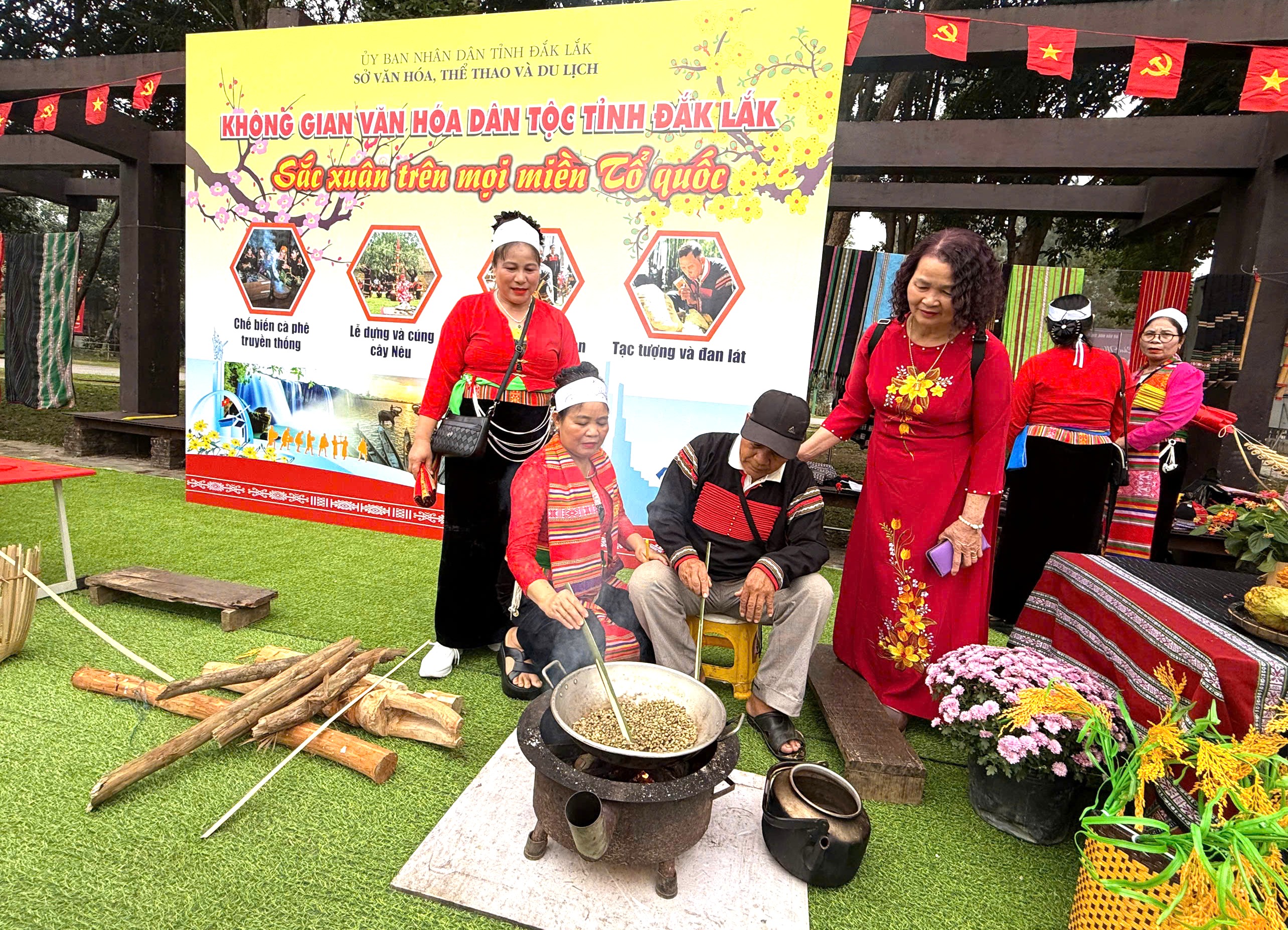 Trải nghiệm không gian văn hóa đặc sắc tỉnh Đắk Lắk tại Hà Nội - 2