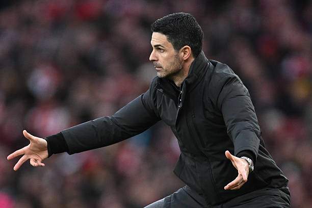 Arsenal thắng sát nút Chelsea & sắp phá kỷ lục ghi bàn phạt góc, HLV Arteta chưa vui - 2