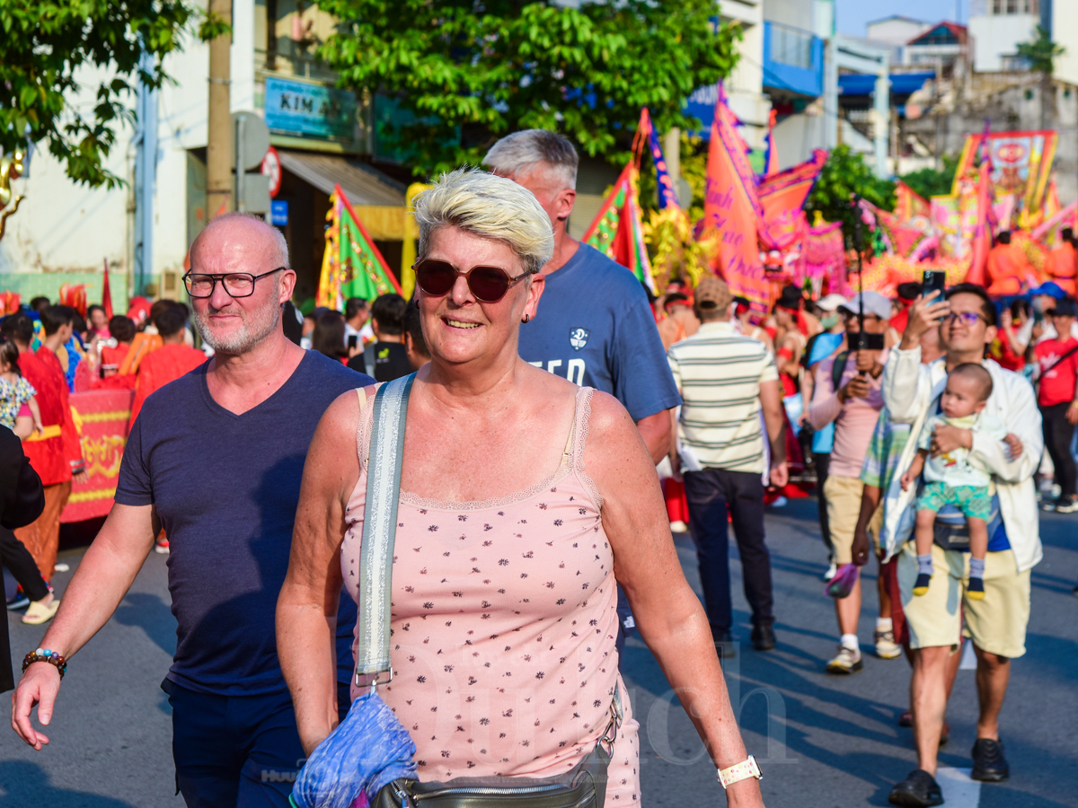 Rồng lân múa lượn khắp phố Chợ Lớn đêm Nguyên tiêu - 12