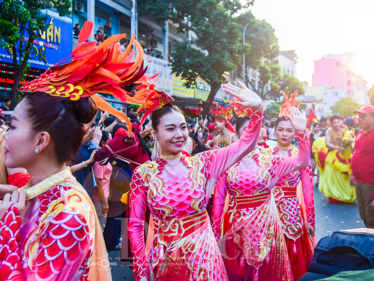 Rồng lân múa lượn khắp phố Chợ Lớn đêm Nguyên tiêu - 13