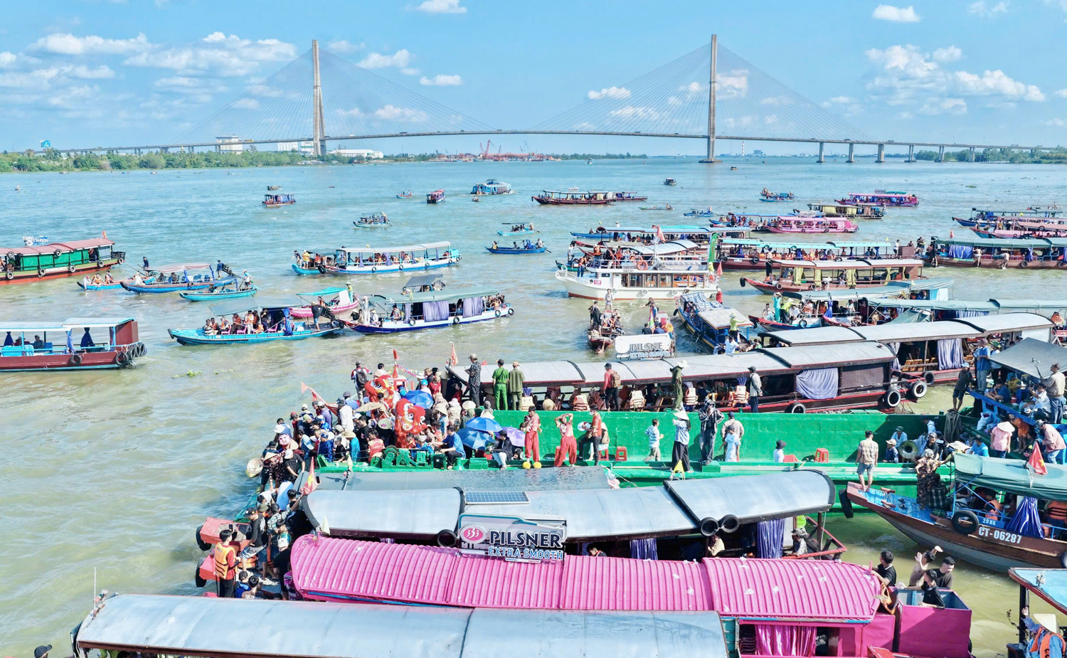 Sông nước Cần Thơ rộn ràng Lễ hội Tống phong - 2