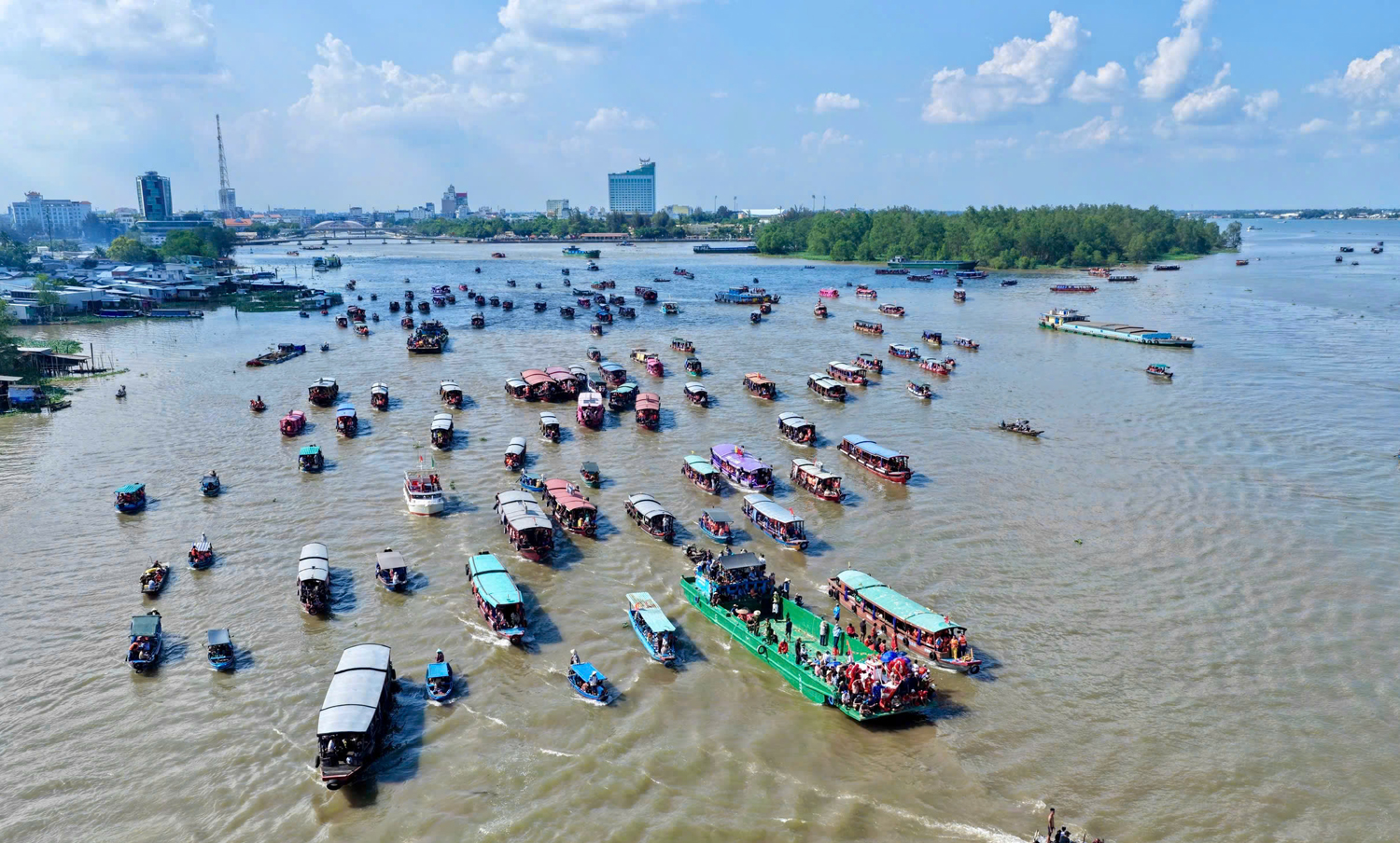 Sông nước Cần Thơ rộn ràng Lễ hội Tống phong - 6