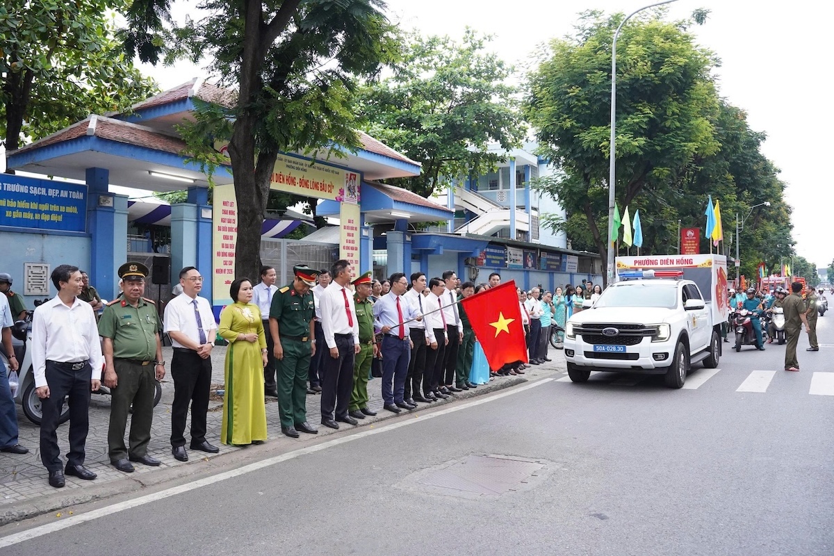 khi the soi noi tai tp.hcm truoc ngay bau cu 15/3 - 13