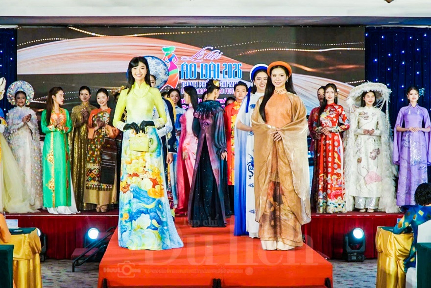 Lễ hội áo dài TP.HCM 2026: Sợi tơ vàng son dệt khát vọng giữa lòng phố thị - 1