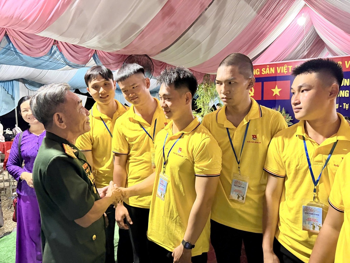 Hội trại tòng quân năm 2026: Tiếp lửa thanh niên lên đường bảo vệ tổ quốc - 8