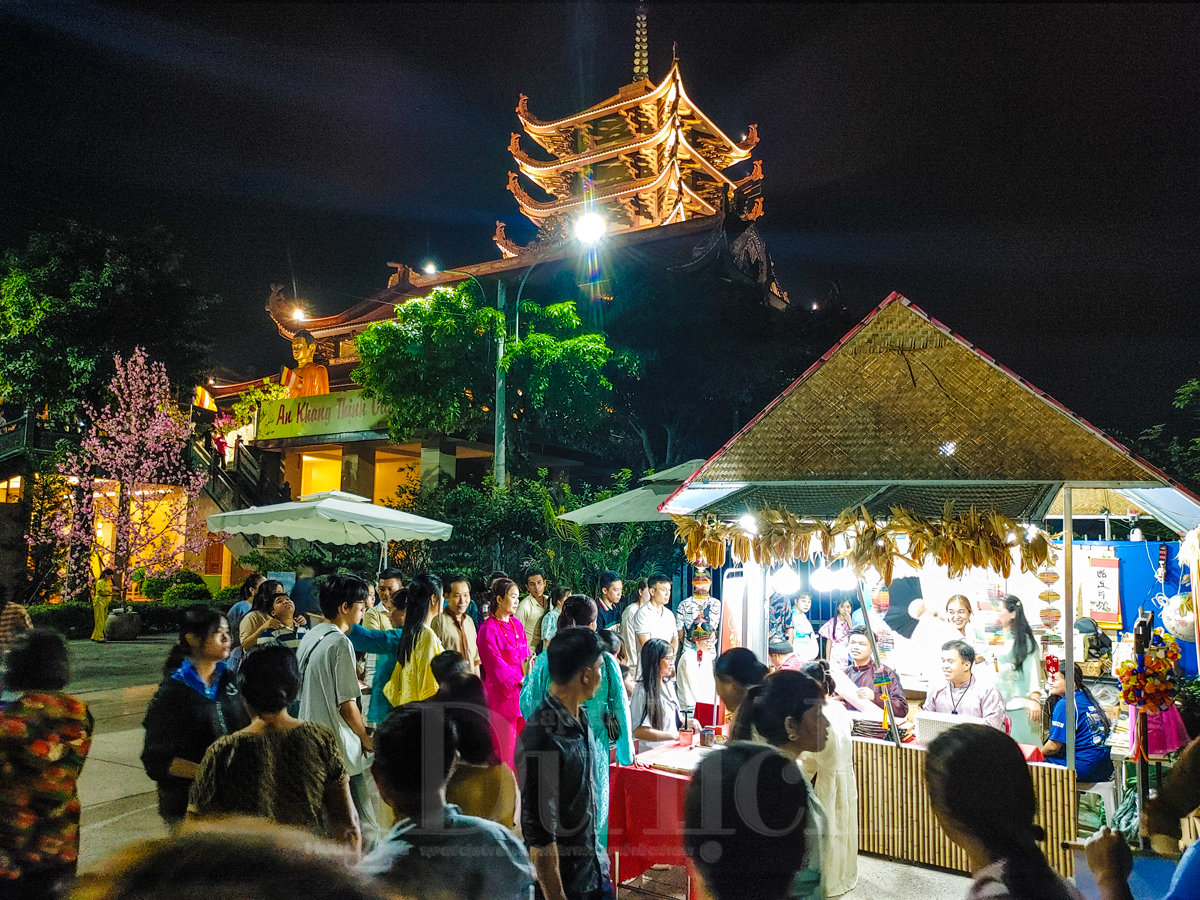 Đầu xuân, hành hương về chiêm bái Phật Cô đơn - 8