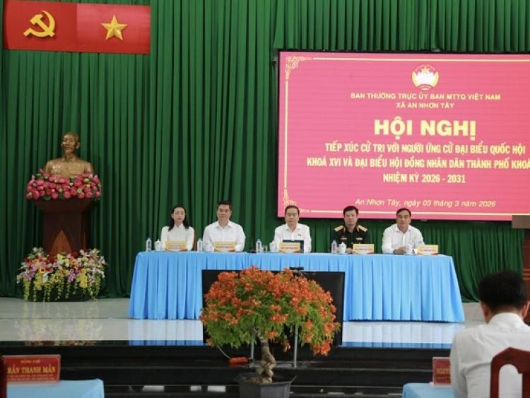 Chủ tịch Quốc hội Trần Thanh Mẫn tiếp xúc cử tri Củ Chi