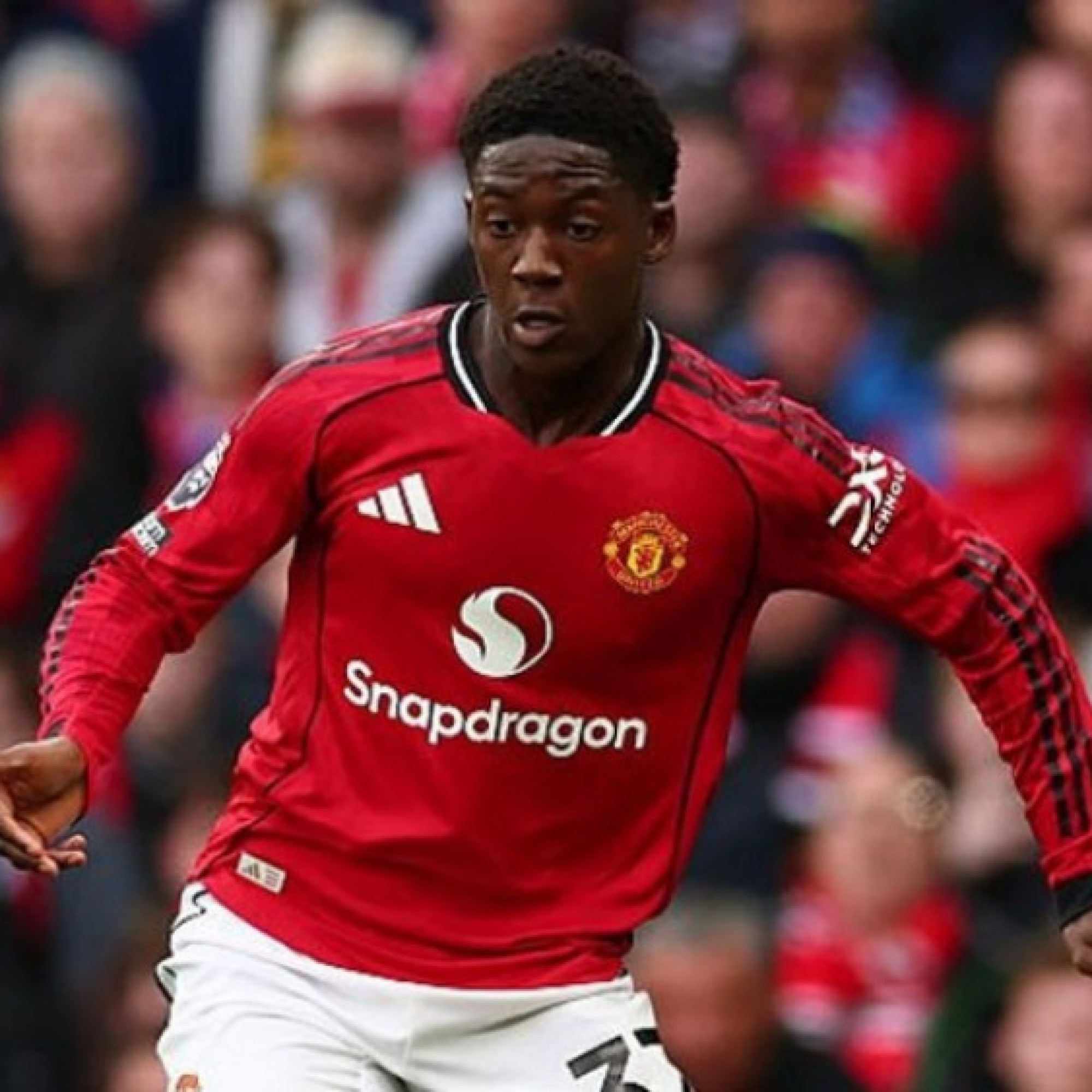 Tin mới nhất bóng đá tối 4/3: Mainoo cần tăng lương để gia hạn hợp đồng với MU