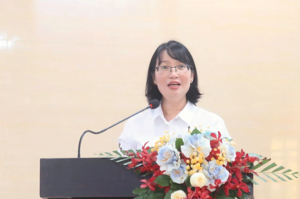 Bà Trần Thị Diệu Thúy ưu tiên chính sách giáo dục, việc làm - 1