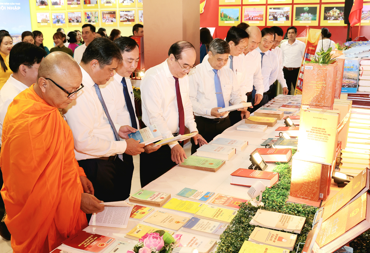 Cần Thơ trưng bày chuyên đề bầu cử với chủ đề 'Ý Đảng - Lòng dân' - 6