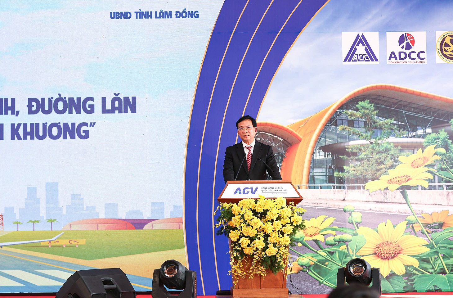 Sân bay Liên Khương chính thức tạm đóng cửa bắt đầu nâng cấp - 1