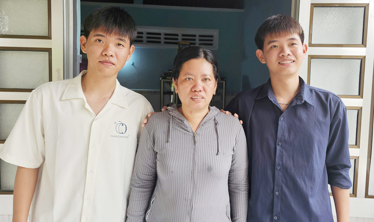 Hai cặp song sinh Nhân - Nghĩa và Huy - Hoàng ở Cần Thơ tình nguyện nhập ngũ - 3