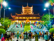 Đầu xuân, hành hương về chiêm bái Phật Cô đơn