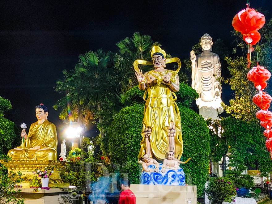 Đầu xuân, hành hương về chiêm bái Phật Cô đơn - 11