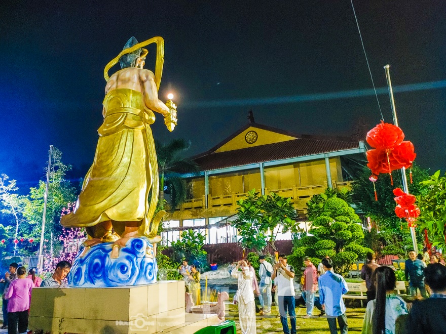 Đầu xuân, hành hương về chiêm bái Phật Cô đơn - 13