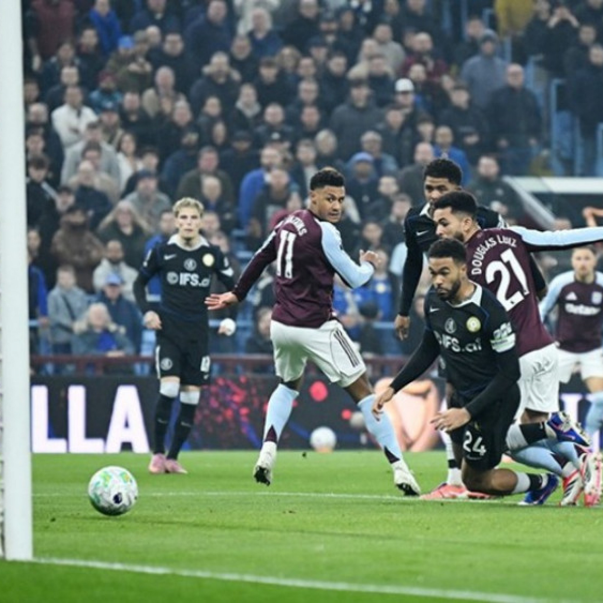  - Trực tiếp bóng đá Aston Villa - Chelsea: Joao Pedro gỡ hòa (Ngoại hạng Anh)