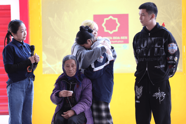 Ốc Thanh Vân, Hậu Hoàng bật khóc, Cường Seven lặng người trước những phận đời kém may mắn - 8