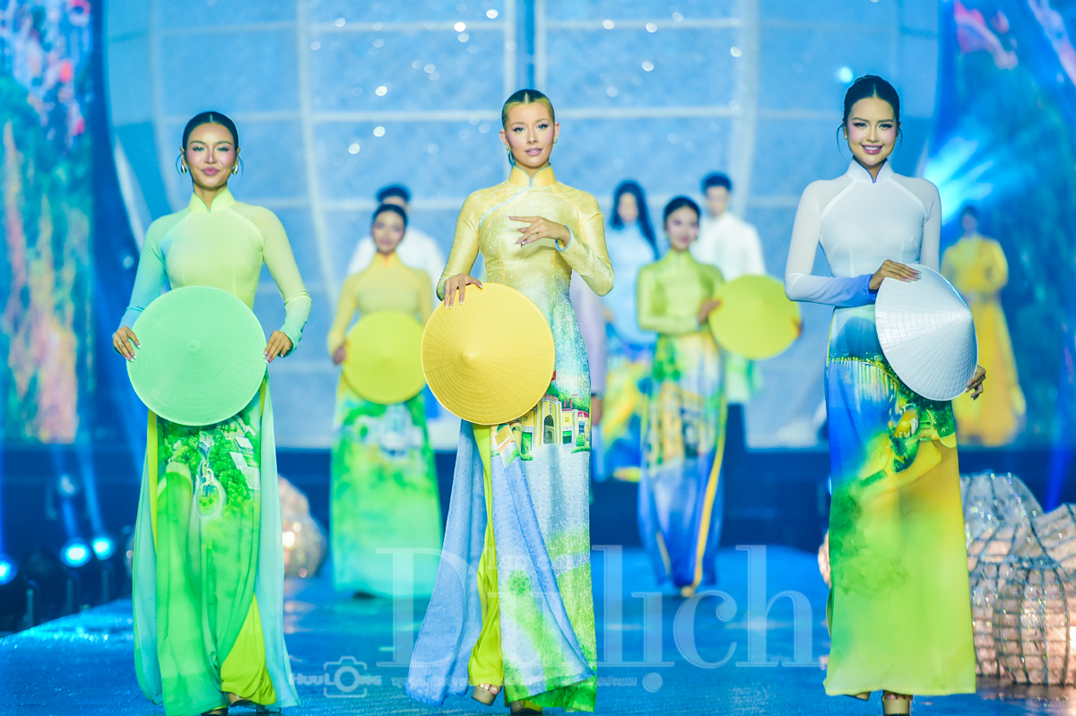 Rực rỡ ‘Sợi tơ vàng son’ giữa cơn mưa TP.HCM: Đêm khai hội áo dài đầy cảm xúc - 8