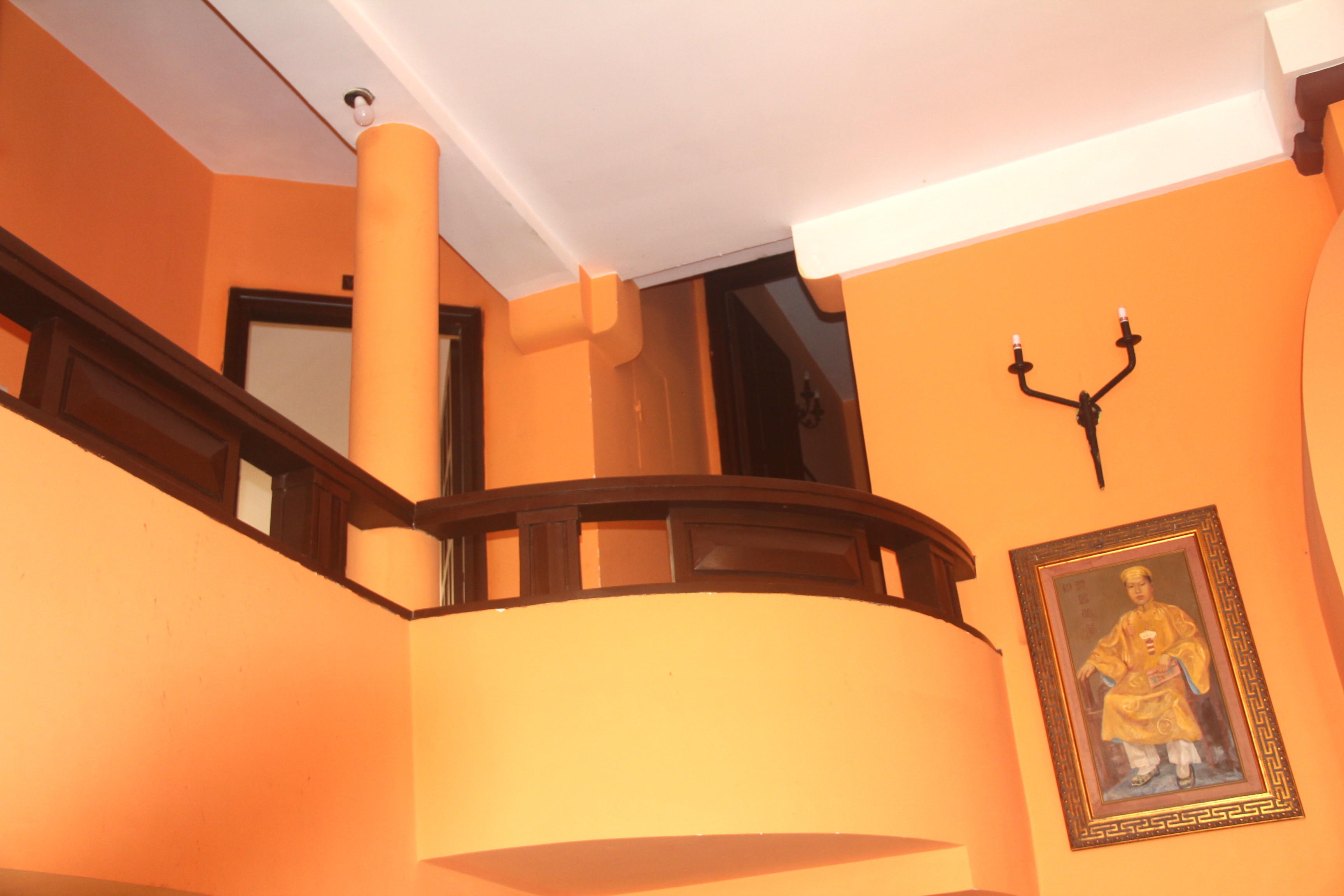 Khám phá ngôi biệt thự đá nổi tiếng ở xứ ngàn hoa - 7