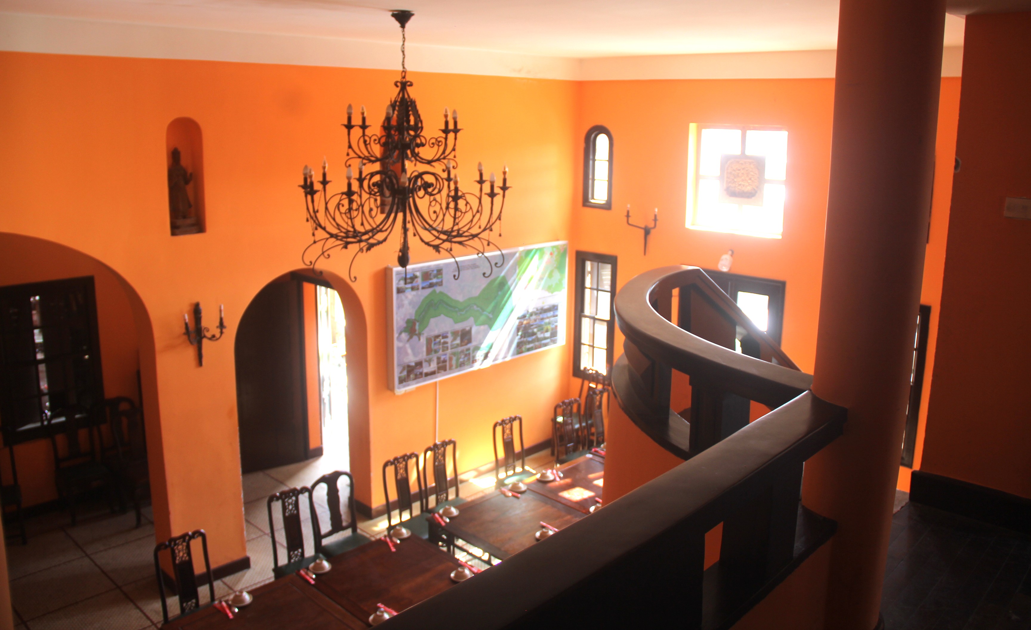 Khám phá ngôi biệt thự đá nổi tiếng ở xứ ngàn hoa - 9