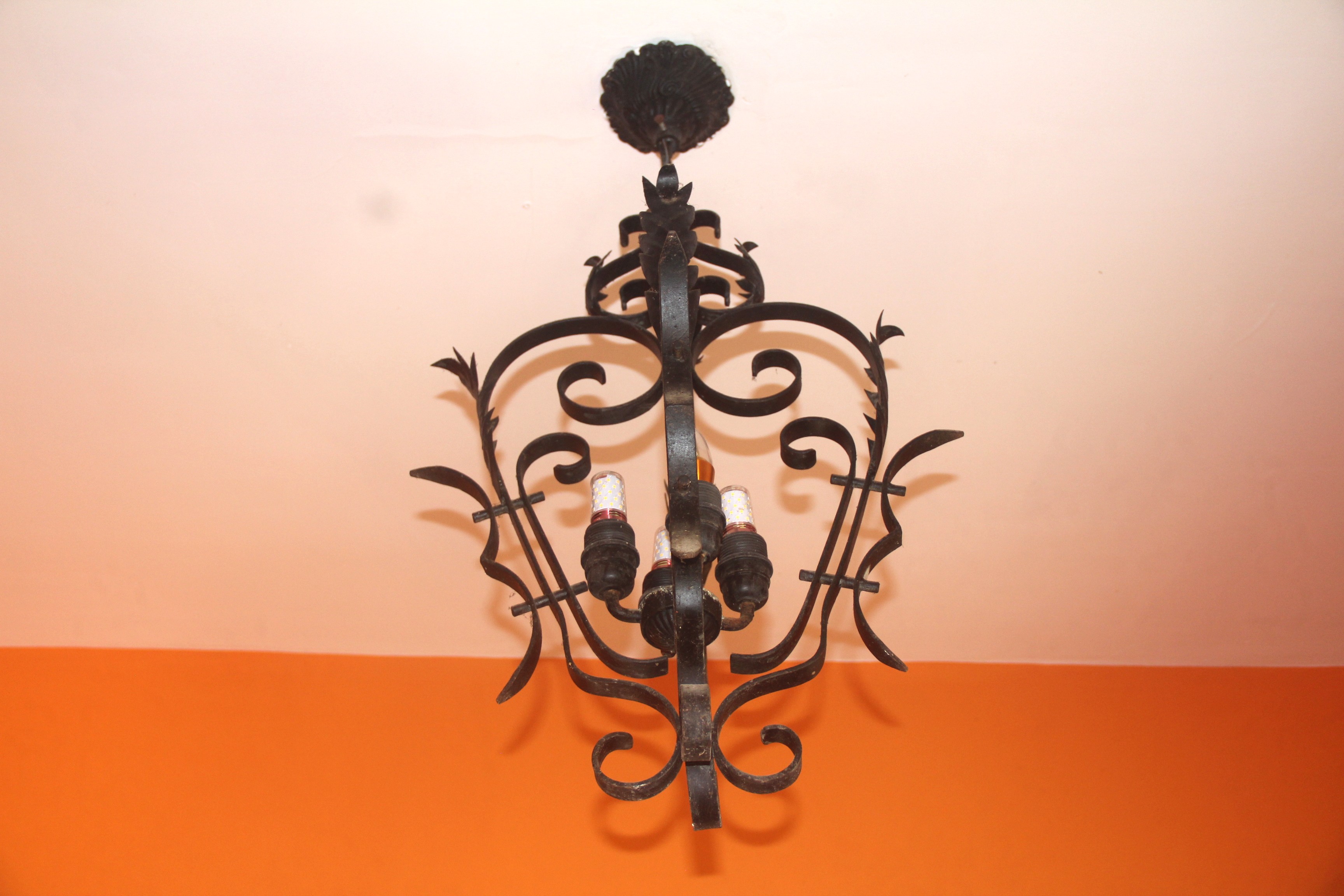 Khám phá ngôi biệt thự đá nổi tiếng ở xứ ngàn hoa - 14