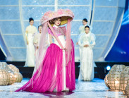 Rực rỡ ‘Sợi tơ vàng son’ giữa cơn mưa TP.HCM: Đêm khai hội áo dài đầy cảm xúc